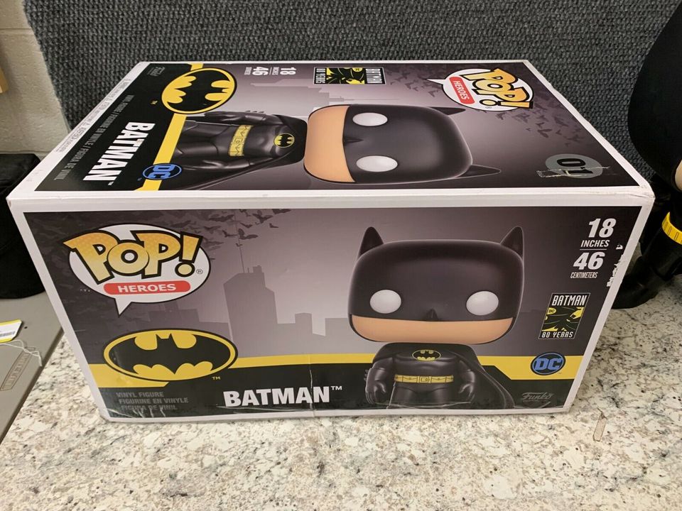 Funko DC Comics Batman 18 inch Mega Pop vinyl figure – FUN&KO