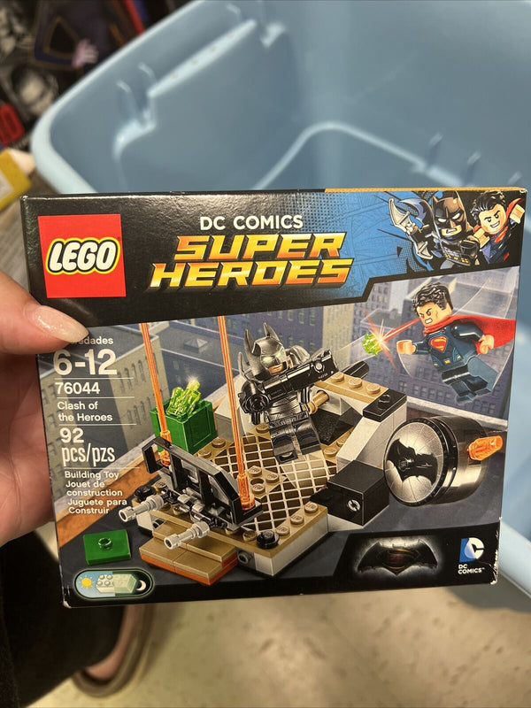 LEGO Clash of the Heroes 76044 (RETIRED)