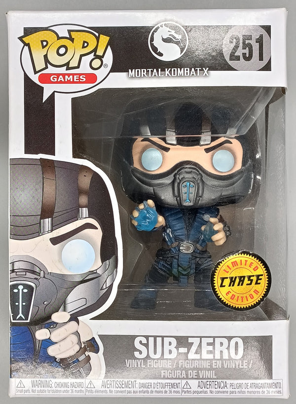 Funko Pop Games : Mortal Combat - Sub-zero #251 (vaulted)(CHASE) (Ice Ball) Limited edition